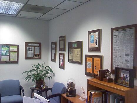 laminated plaques, magazine frames, corporate plaques, personalized plaques, order plaques, business plaques