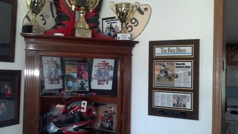 old newspaper articles, old newspaper clippings, frame old articles, frame newspaper articles, plaques and awards